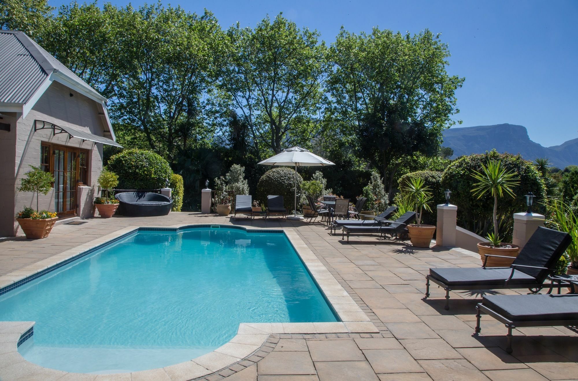 Summit Place 4*