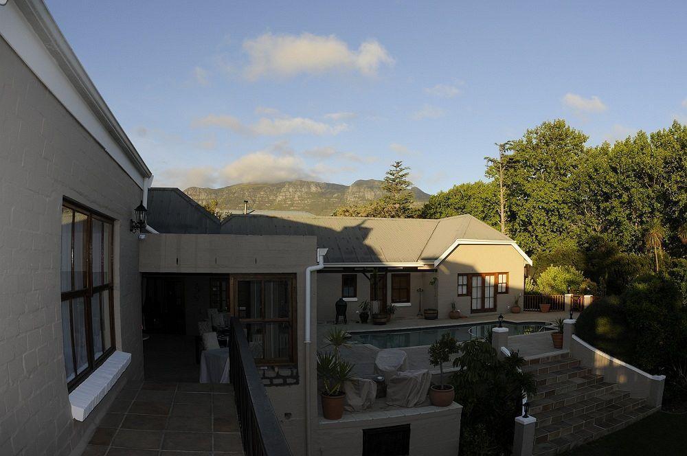 Summit Place 4*